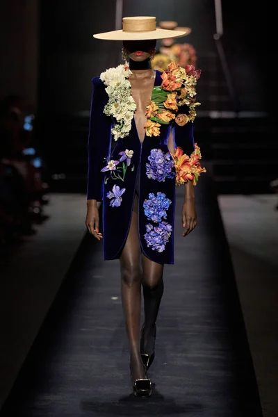 Look 22